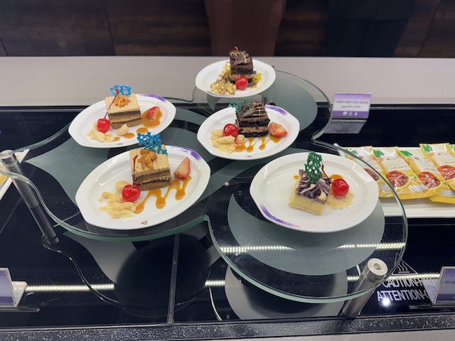 タイ航空　スワンナプーム空港　Royal Orchid Prestige Lounge　ビジネスクラス　デザート