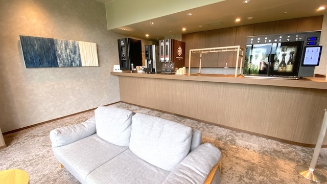 【亀の井ホテル 青梅】専用ドッグランを独り占め！多摩川を望む愛犬の宿　ラウンジ