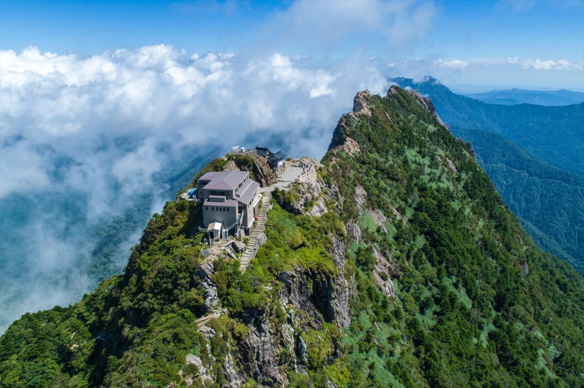 石鎚山