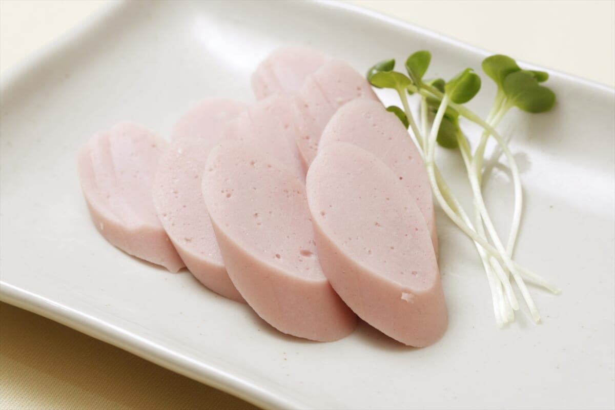 【実はソレ愛媛が発祥！】近年再注目されている「魚肉ソーセージ」や伯方の塩など！各スポットの観光情報も紹介