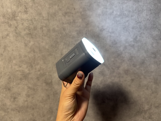 かる旅圧縮バッグ 電動ポンプ 旅の裏技 荷物が半減 ライト