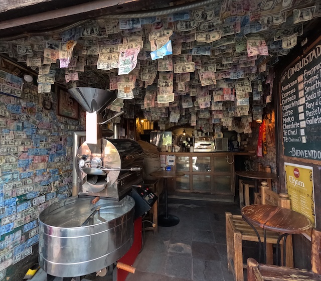 グアナファト　メキシコ　死者の日　カフェ　Café Conquistador