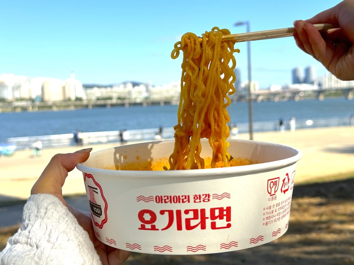 【なんでこんなにおいしいの?】漢江ラーメンで憧れの韓ドラシーンに没入!おすすめ公園3選と楽しむコツ|韓国・ソウル