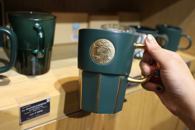 中国　スタバ　北京国際空港　限定アイテム　高級