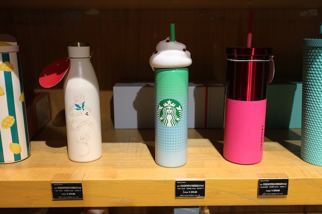 中国　スタバ　北京国際空港　限定アイテム　キュート