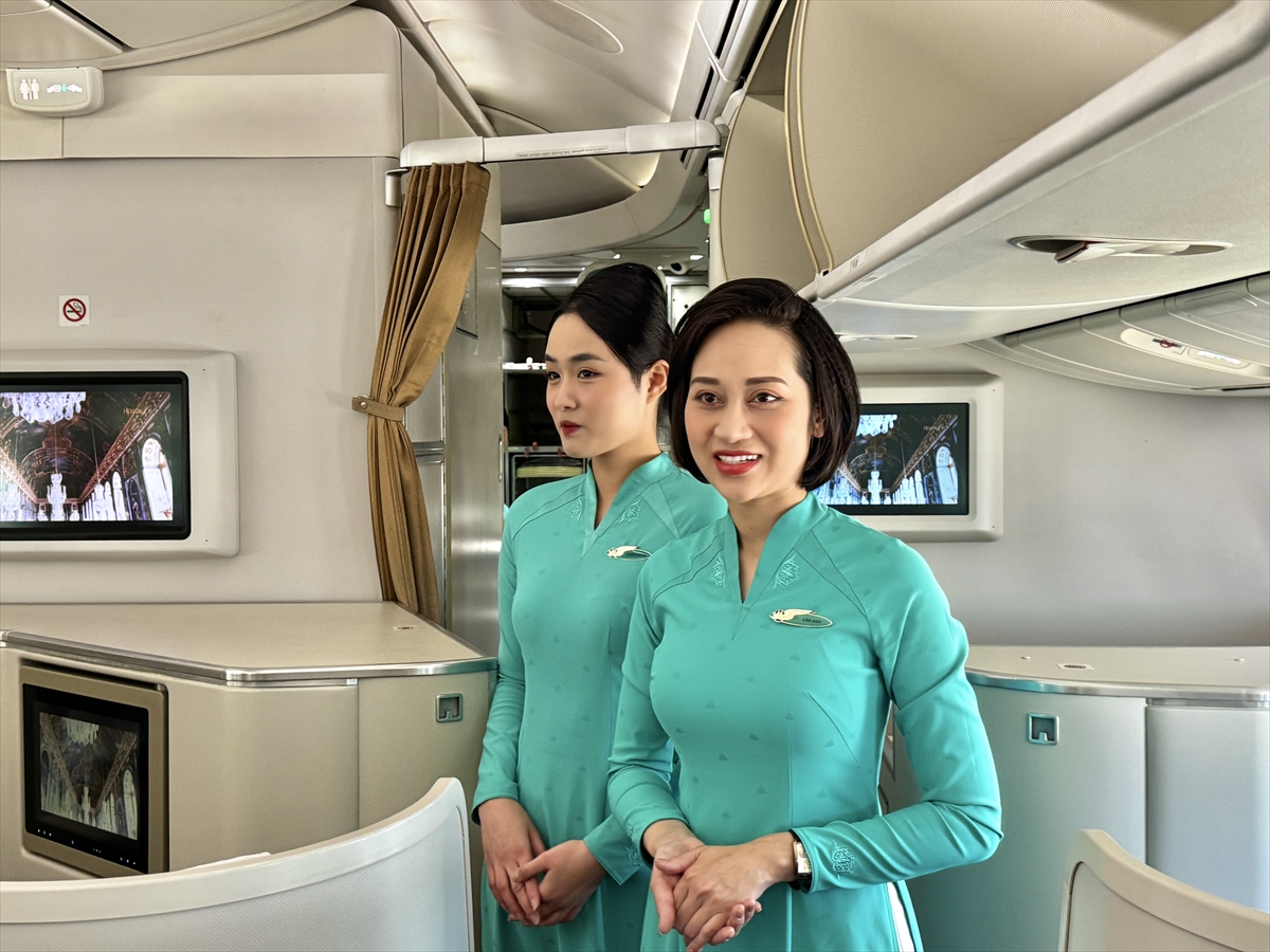 ベトナム航空　CAさん