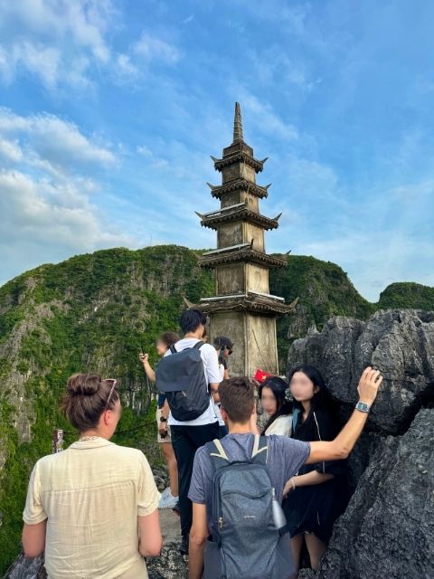 ムア洞窟 山頂のパゴダ