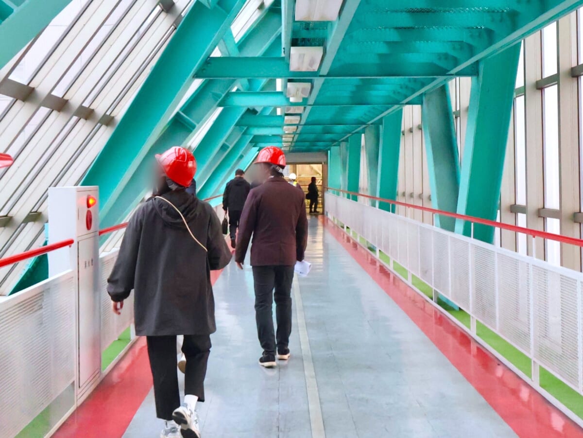 連絡橋（ぼかし修正後）