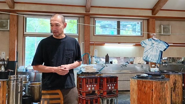駿府の工房 匠宿 竹と染 工房長 染色　鷲巣恭一郎