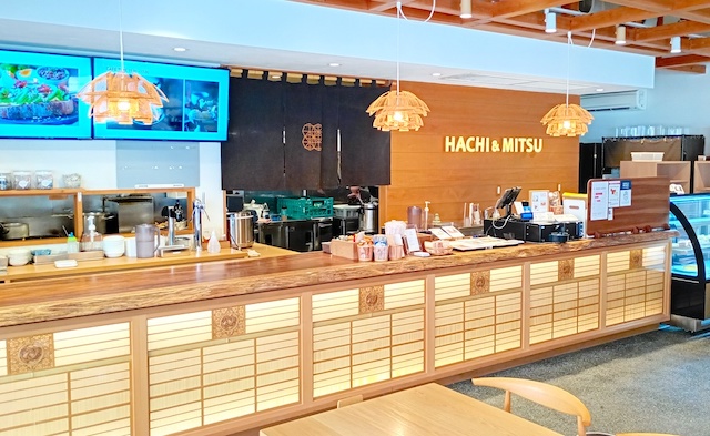 カフェ HACHI & MITSU