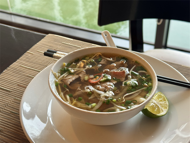 InterContinental Hanoi Westlake　朝食　フォー