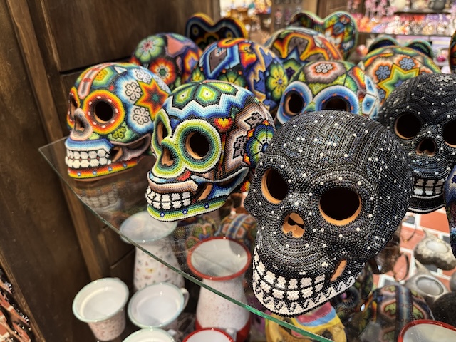 メキシコ　サンミゲル・デ・アジェンデ　女子ウケ　アルテサニアス市場