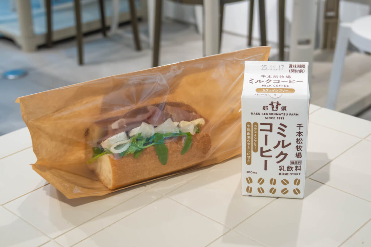 サンド＆ミルクコーヒー