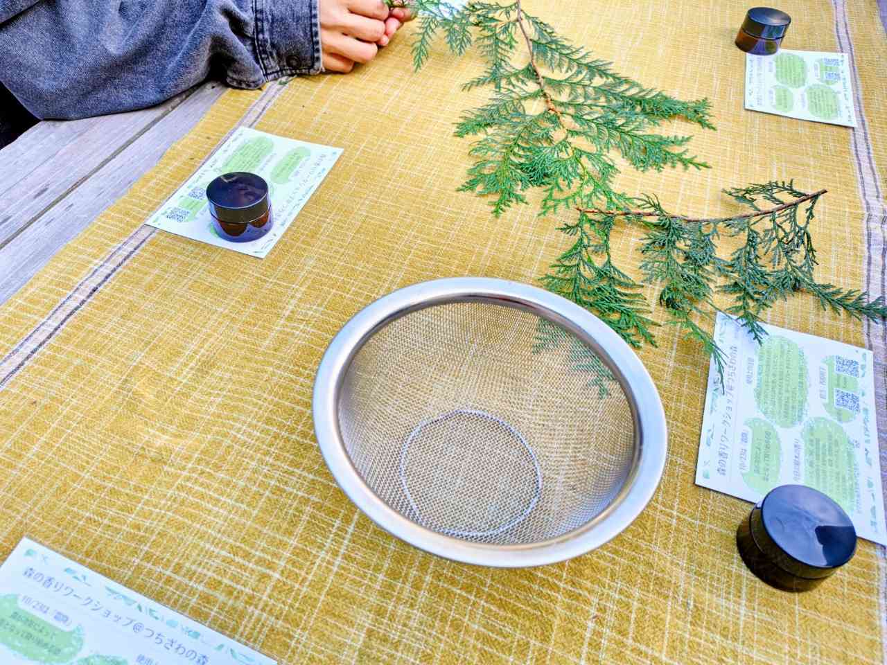 神奈川県相模原市・「つちざわの森」ワークショップ体験（香りのバーム作り）