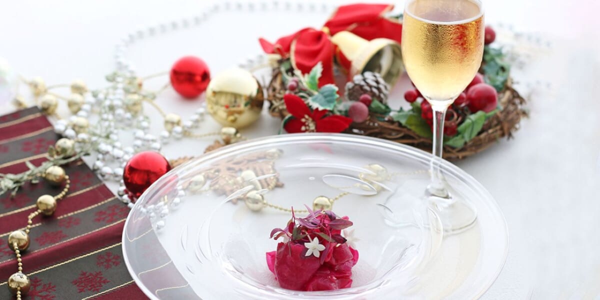 【淡路島・ホテルアナガ】絶景レストランで旬のコース料理を味わう！クリスマス・ランチもあり