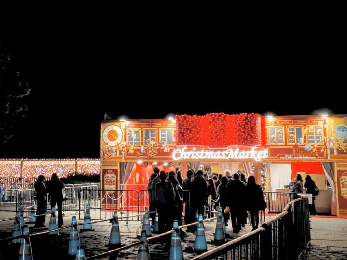 神奈川県横浜市・2025年11月21日(金)~2025年12月25日(木)「Christmas Market in 横浜赤レンガ倉庫」通常入場ゲート通常入場ゲート