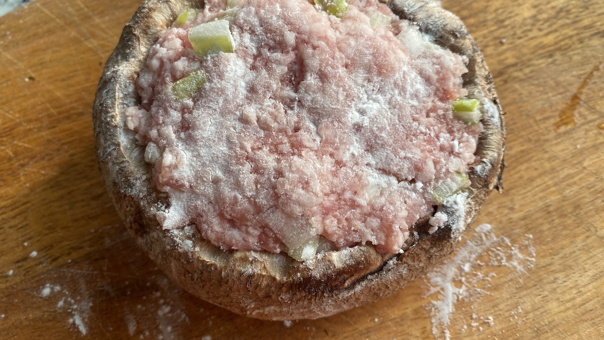 レンチナス奥羽伊勢 1玉入 The Rentinus 黑煌「艶麗(えんれい)」5,940円 豚ひき肉 ネギ 生姜 塩胡椒 片栗粉