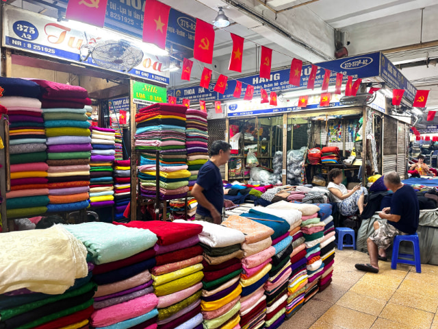 ドンスアン市場　タオル