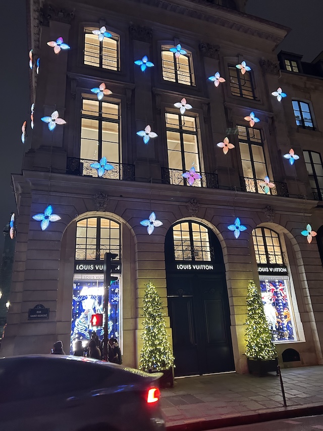 クリスマスジーズンのルイヴィトン