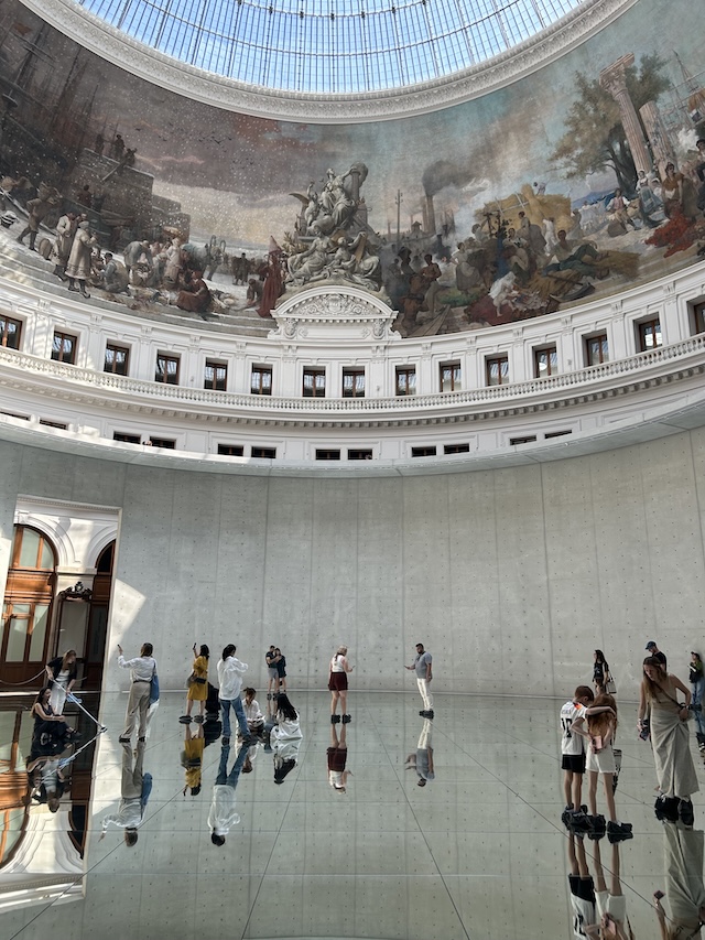 ブルス・ドゥ・コメルス – ピノー・コレクション 内部2