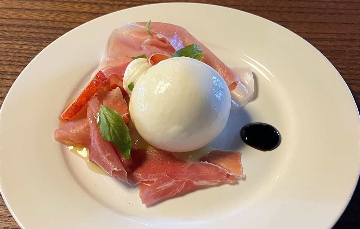 【ワイナリーで味わう特別なランチ体験】出張シェフ・佐々木竜太氏 × 勝沼醸造 少人数制マリアージュイベント開催