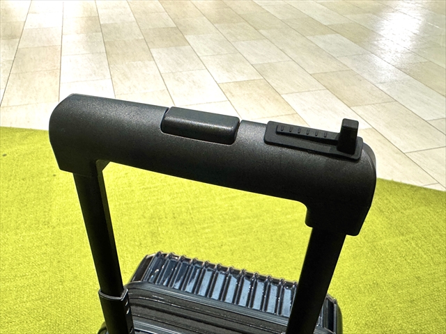 セリア「キャリーケース用フック 2P」