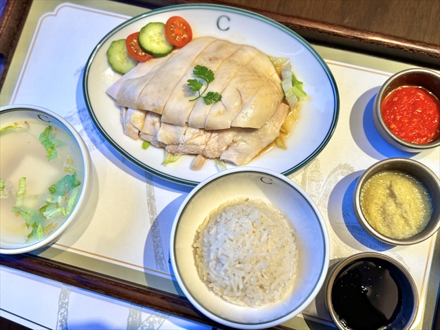 CHATTERBOX CAFÉ 丸の内店　マンダリンチキンライス