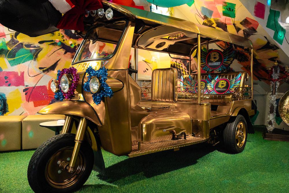 BRADBURY トゥクトゥク