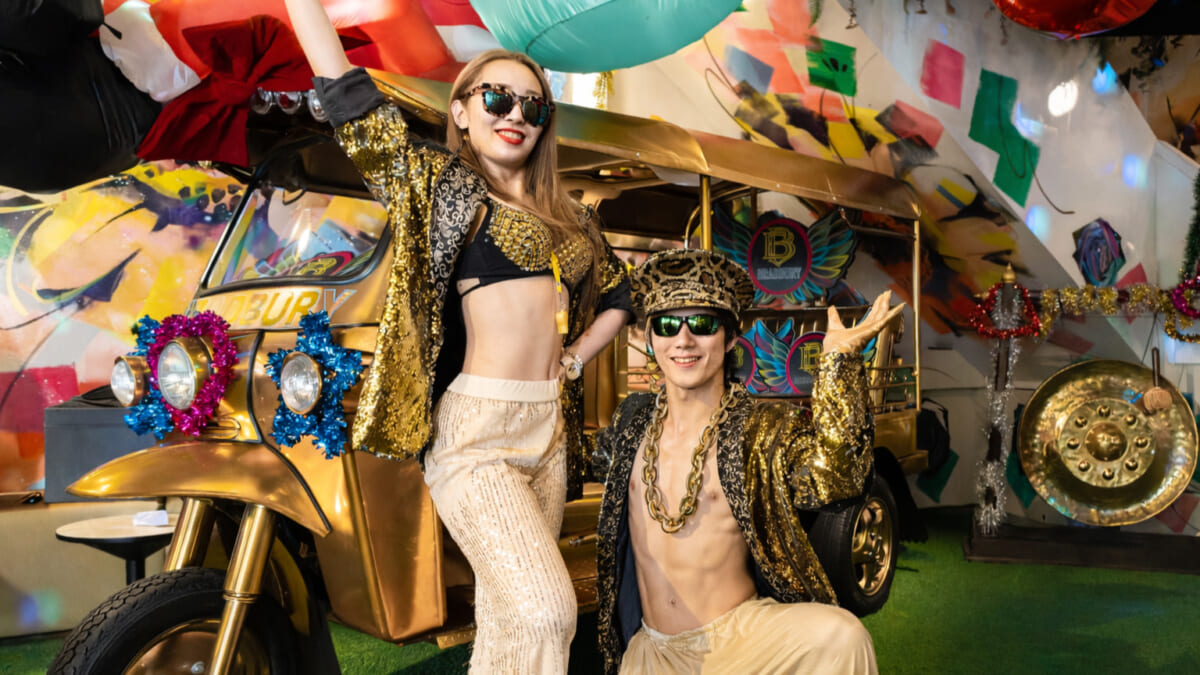 【世界一うるさいマッサージ？！】バンコクで話題の異色店「BRADBURY」を体験してきた