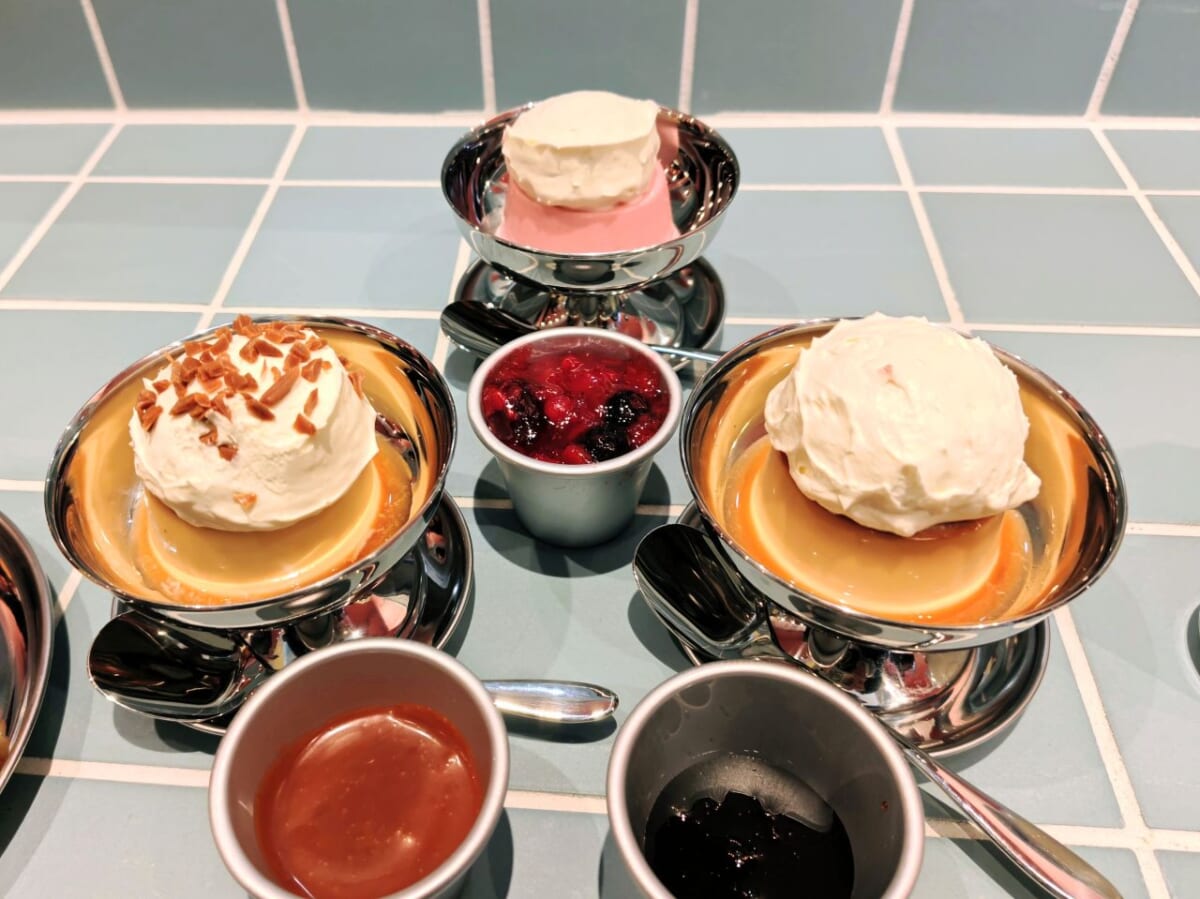 静岡県熱海市・「熱海プリンファクトリー」出来立て 皿プリン