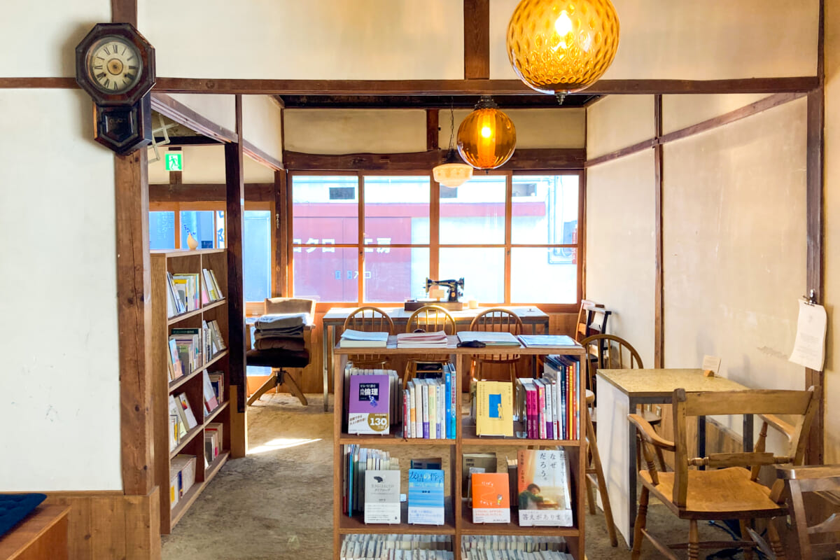 「旅先だからこそ行きたい」心の声に素直になれるカフェ『哲学と甘いもの。』│長野・松本