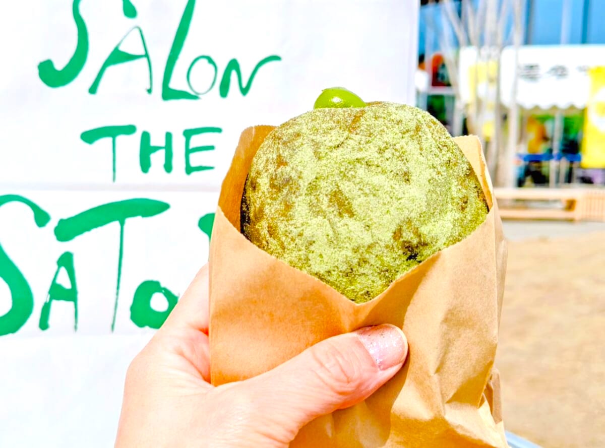 連日盛況【道の駅 そらっと牧之原】で注目の「さとりベーカリー」人気抹茶パンを現地ルポ！車なしでも定額タクシーで楽々｜静岡県