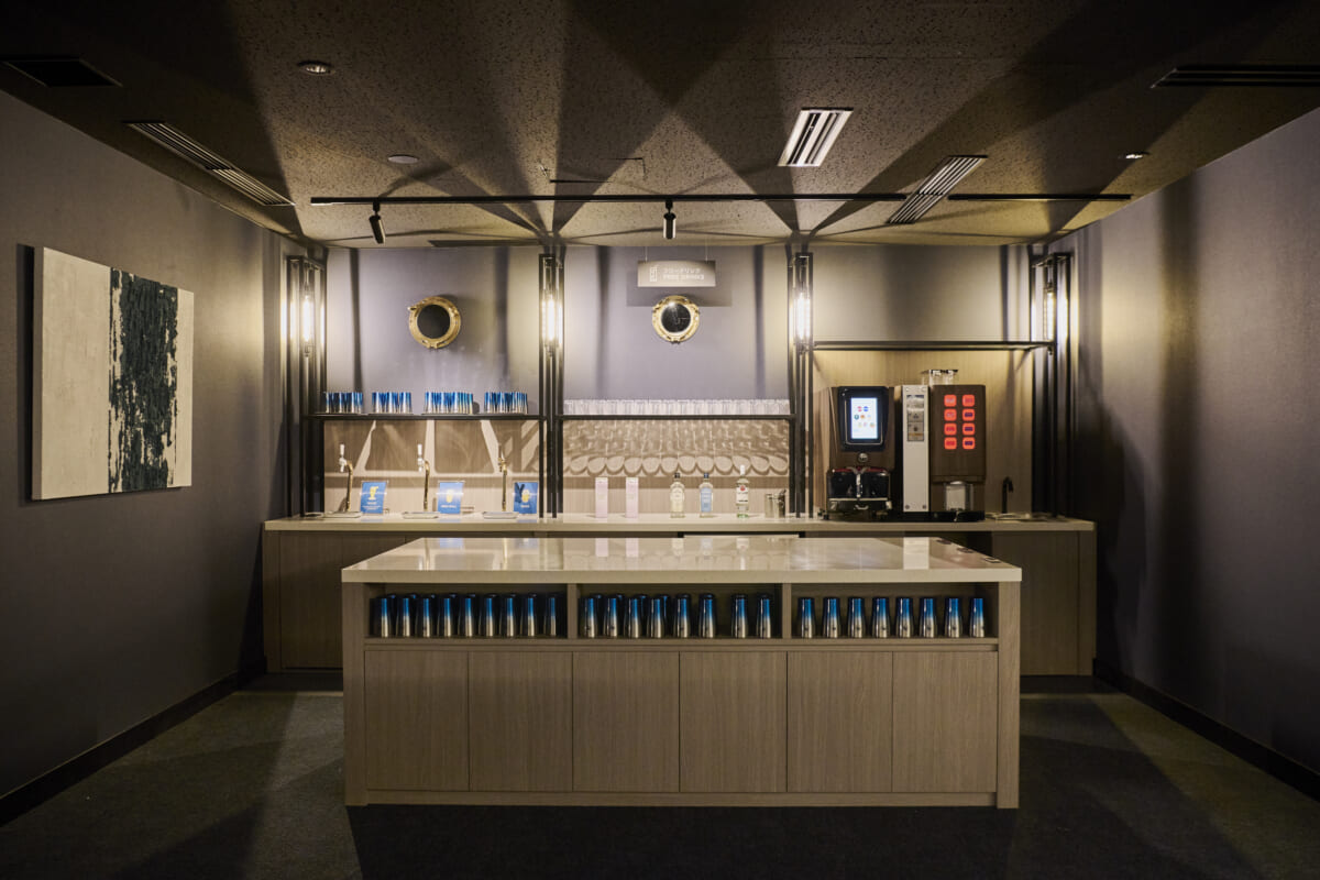 赤沢温泉「DEEP SEA LOUNGE」飲み放題