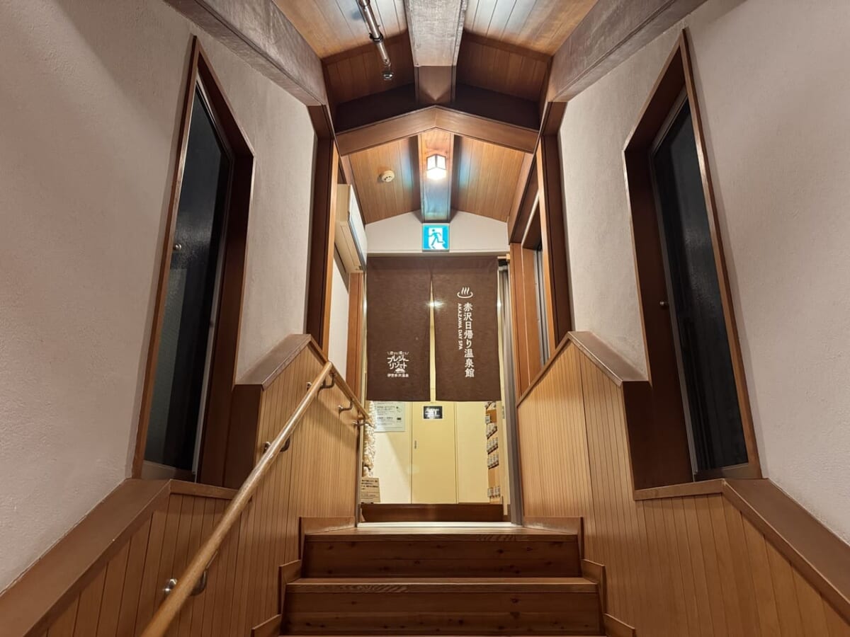 「赤沢温泉ホテル」から「赤沢日帰り温泉館」へのルート