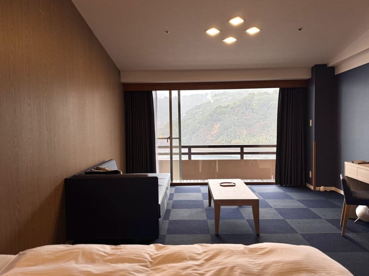 「赤沢温泉ホテル」本館「洋室 スタンダード」からの景色