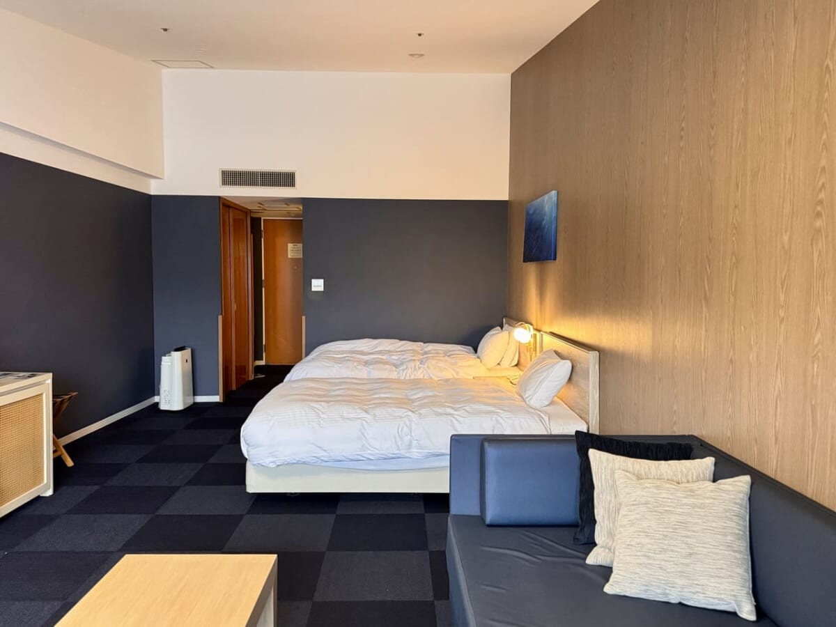 「赤沢温泉ホテル」本館「洋室 スタンダード」部屋の様子