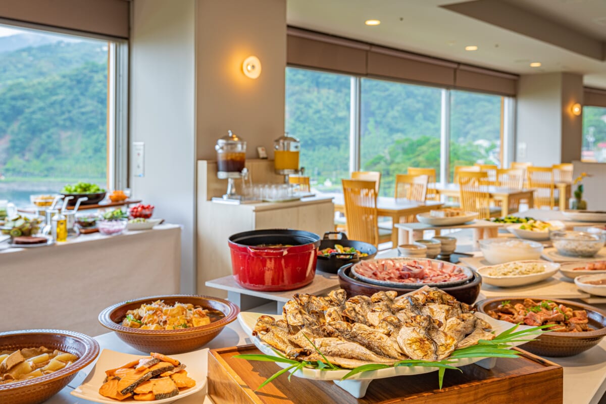 「赤沢温泉ホテル」朝食　約50種類の和洋食バイキング