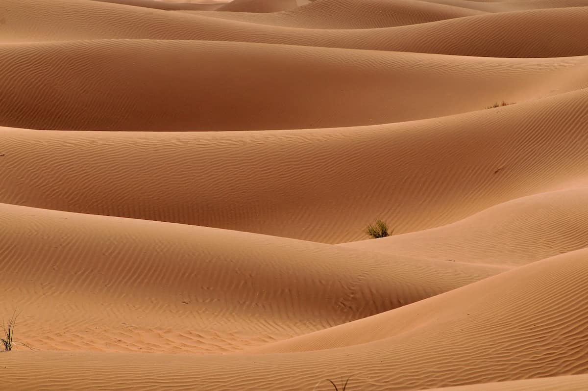 中国　ウルムチ　砂漠