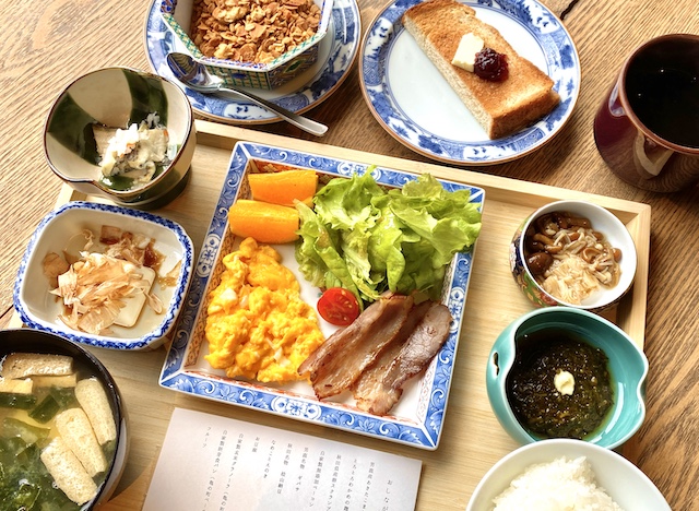 秋田県男鹿市　森長旅館　朝食