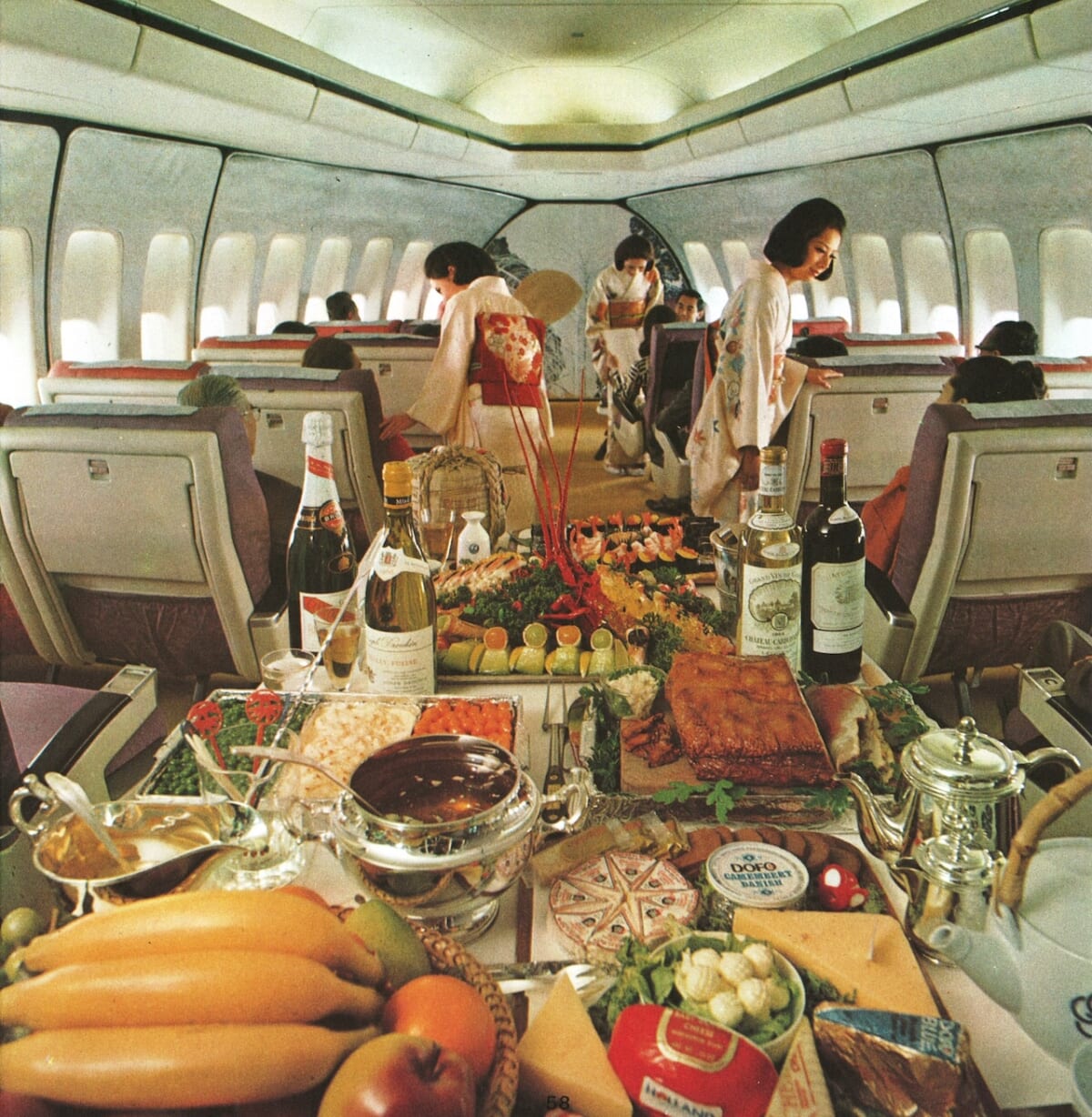 *1970年代　ボーイングB747 Fクラス着物サービス