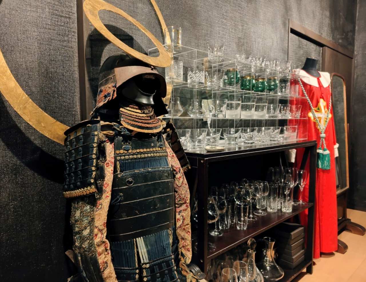 東京・愛知「JAPAN道ウェルネス」春雨寺内の寺BAR（廊下）