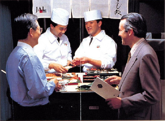JAL ファーストクラス・エグゼクティブクラスのサービスとして「寿司バー」