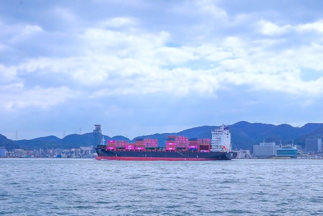 海峡ステイ4　コンテナ船re