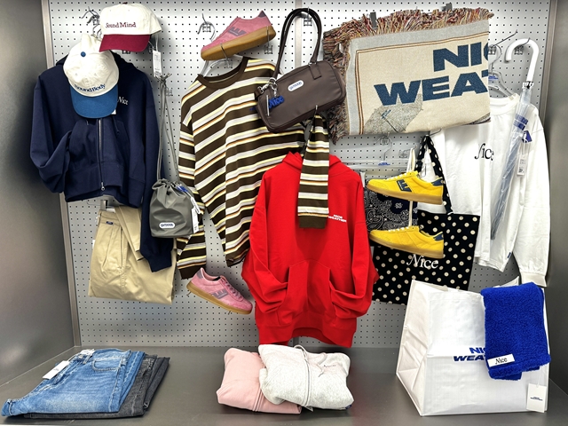 NICE WEATHER SHINJUKU 店頭ディスプレイ