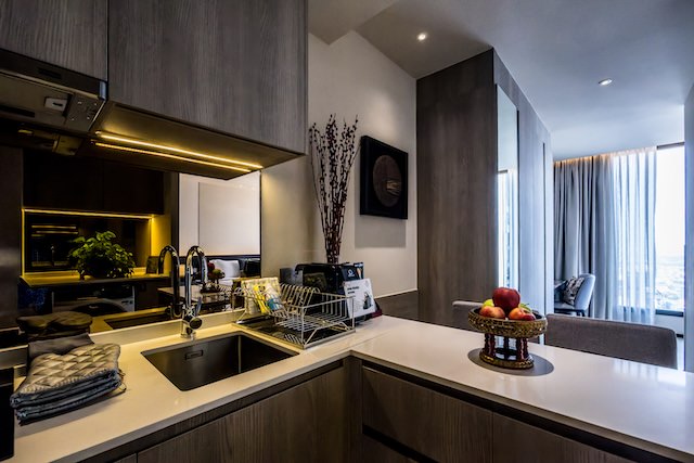 タイのサービスレジデンス型ホテルの客室キッチン