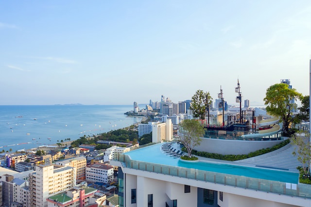 パタヤのサービスレジデンス型ホテル「サマセット パタヤ」外観2