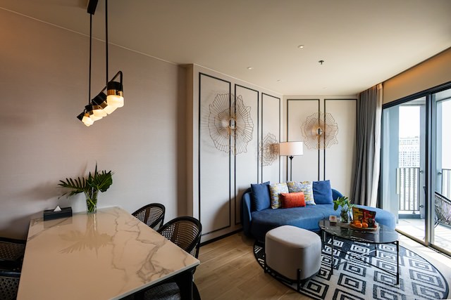 パタヤのサービスレジデンス型ホテル「サマセット パタヤ」客室のリビング2