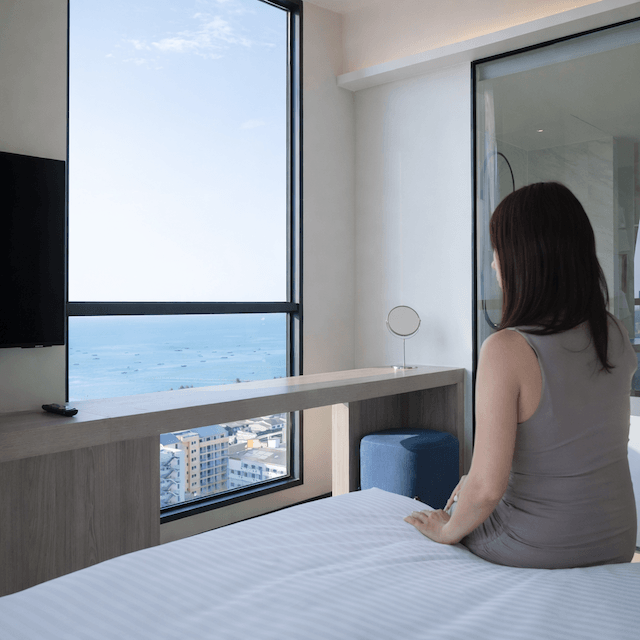 パタヤのサービスレジデンス型ホテル「サマセット パタヤ」客室からのオーシャンビュー