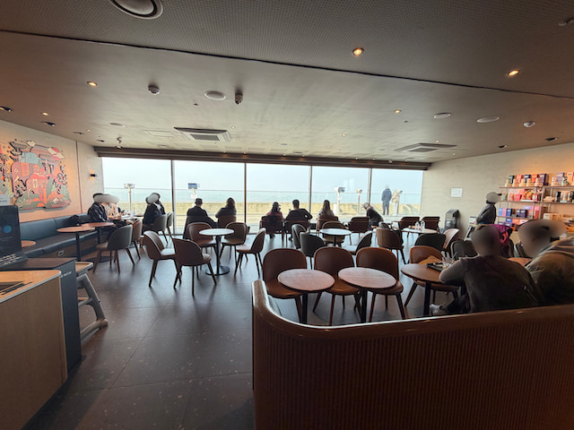 スタバ店内の様子