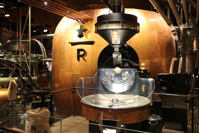 スターバックスリザーブロースタリー　ニューヨーク　お土産　グッズ　内観